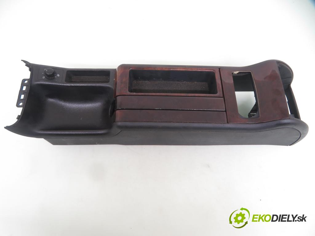 AUDI A6 Avant (4B5, C5) KOMBI 2004 120,00 2.5 TDI V6 163 - BDG 2496,00 Tunel STŘEDNÍ 4B0863244D