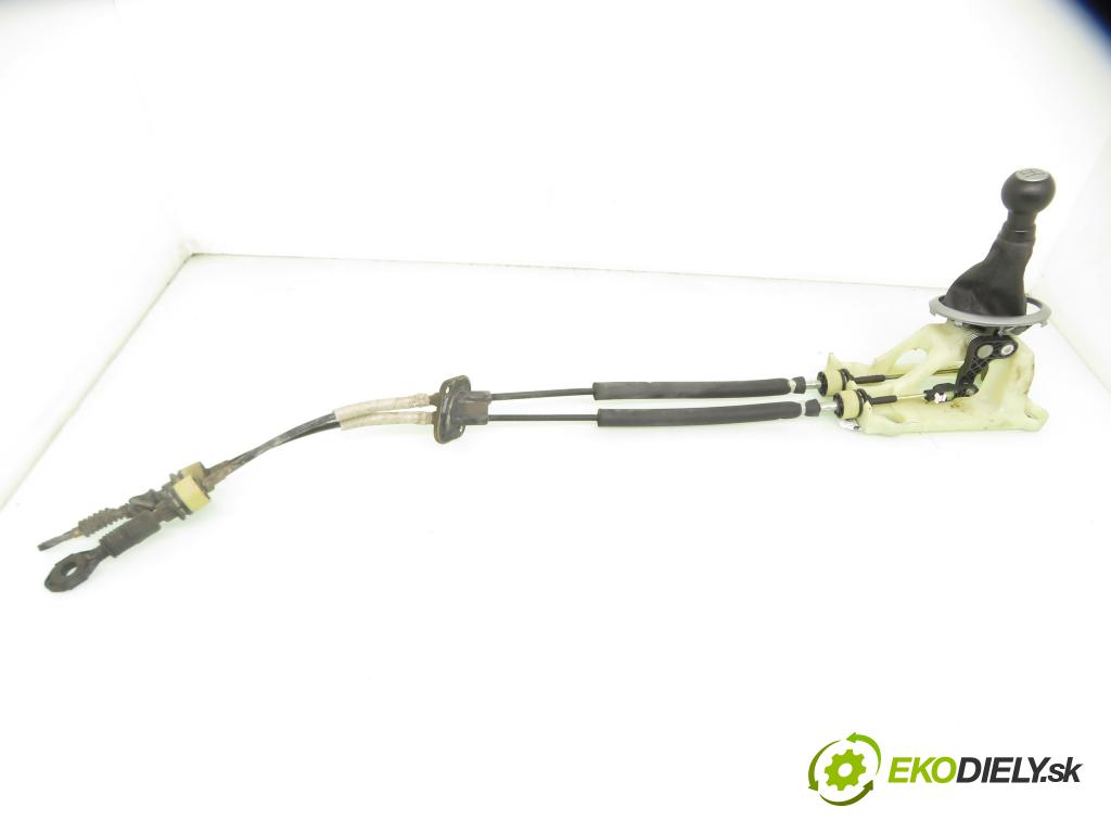 SUZUKI SWIFT III (MZ, EZ) HB 2006 75,00 1.5 (RS 415) - M15A 1490,00 ZVEDÁK: