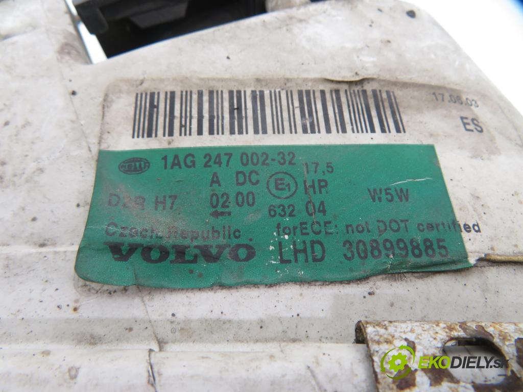 VOLVO S40 I (VS) SEDAN 2001 90,00 1.8 i - B 4184 SJ 1834,00 Svetlo PP 1AG24700232 ; 30899885