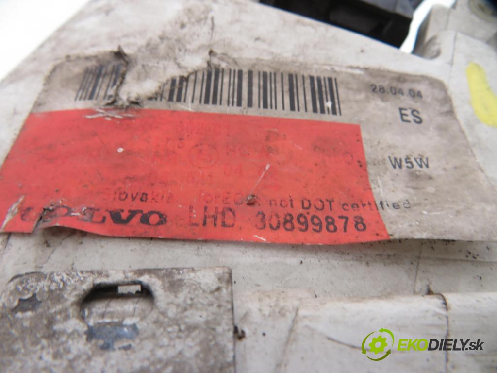 VOLVO S40 I (VS) SEDAN 2001 90,00 1.8 i - B 4184 SJ 1834,00 Svetlo LP 30899878 ; 30859759 ; 5DV00776043