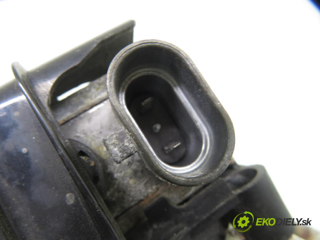 VOLVO S40 I (VS) SEDAN 2001 90,00 1.8 i - B 4184 SJ 1834,00 Svetlo LP 30899878 ; 30859759 ; 5DV00776043