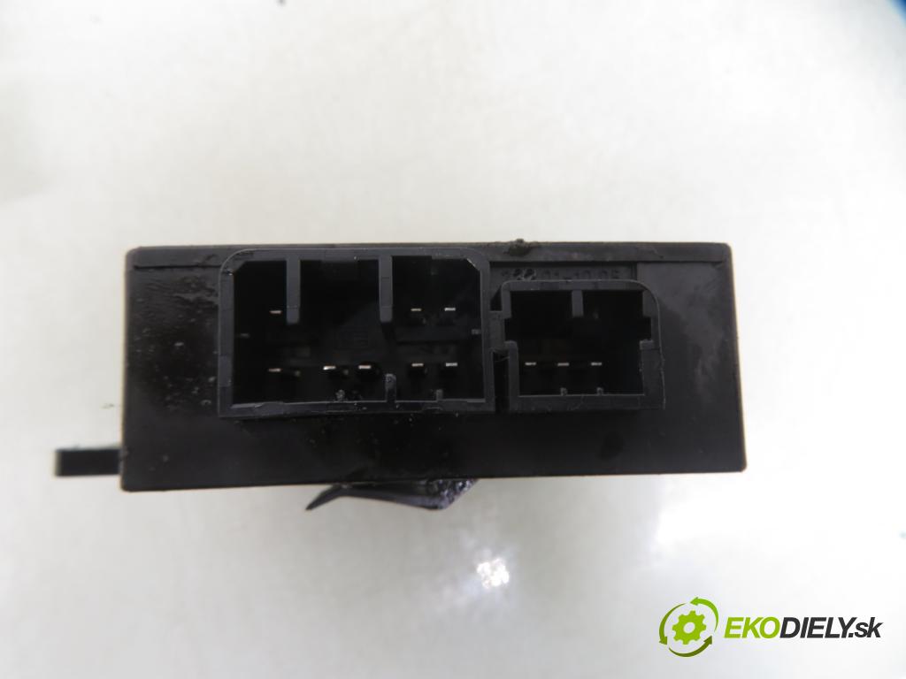 FIAT PUNTO (176_) HB 1998 40,00 55 1.1 - 176 A6.000 1108,00 Hriadeľ, tyč volantu  (Tyč riadenia (volantu))
