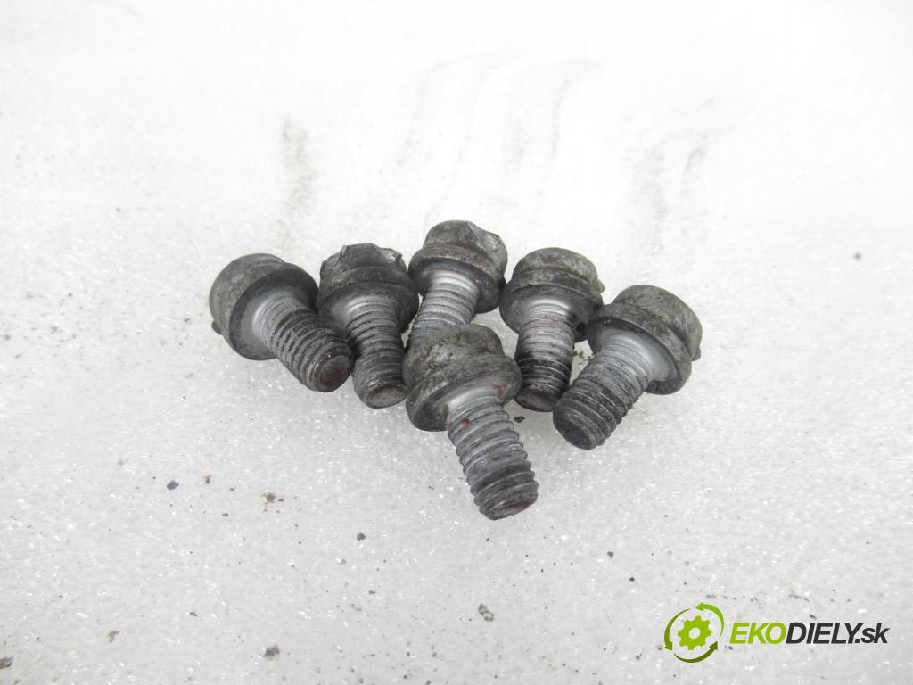 SEAT ALHAMBRA (7V8, 7V9) MINIVAN 2001 85,00 1.9 TDI PD 115 - AUY 1896,00 Koleso dvojvrstvové 415065410 ; 324030210 ; 124032110