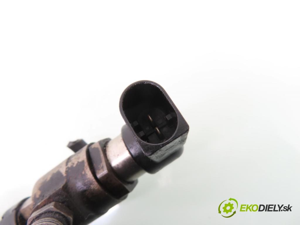 FORD FIESTA V (JH_, JD_) HB 2003 50,00 1.4 TDCi 8V 68 - F6JA 1399,00 vstrekovač 9654551080 (Vstrekovač paliva)