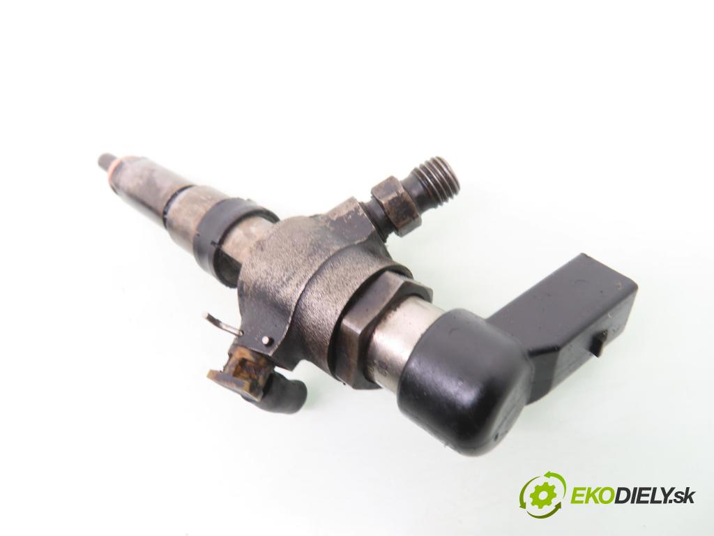 FORD FIESTA V (JH_, JD_) HB 2003 50,00 1.4 TDCi 8V 68 - F6JA 1399,00 vstrekovač 9654551080 (Vstrekovač paliva)