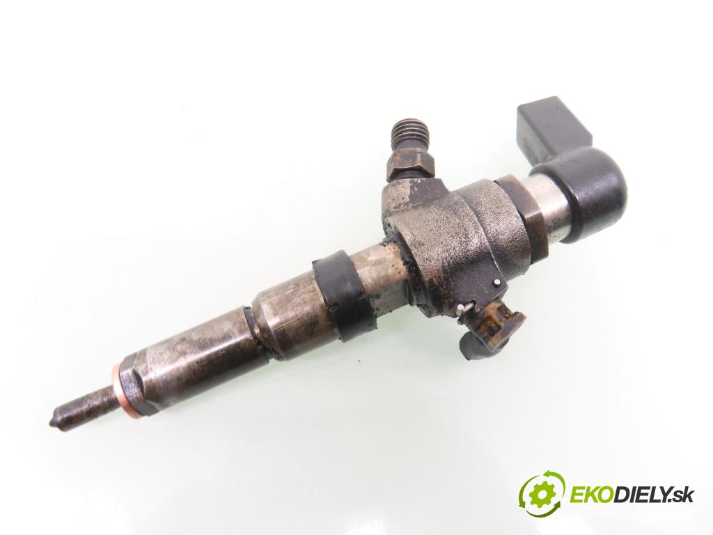 FORD FIESTA V (JH_, JD_) HB 2003 50,00 1.4 TDCi 8V 68 - F6JA 1399,00 vstrekovač 9654551080 (Vstrekovač paliva)