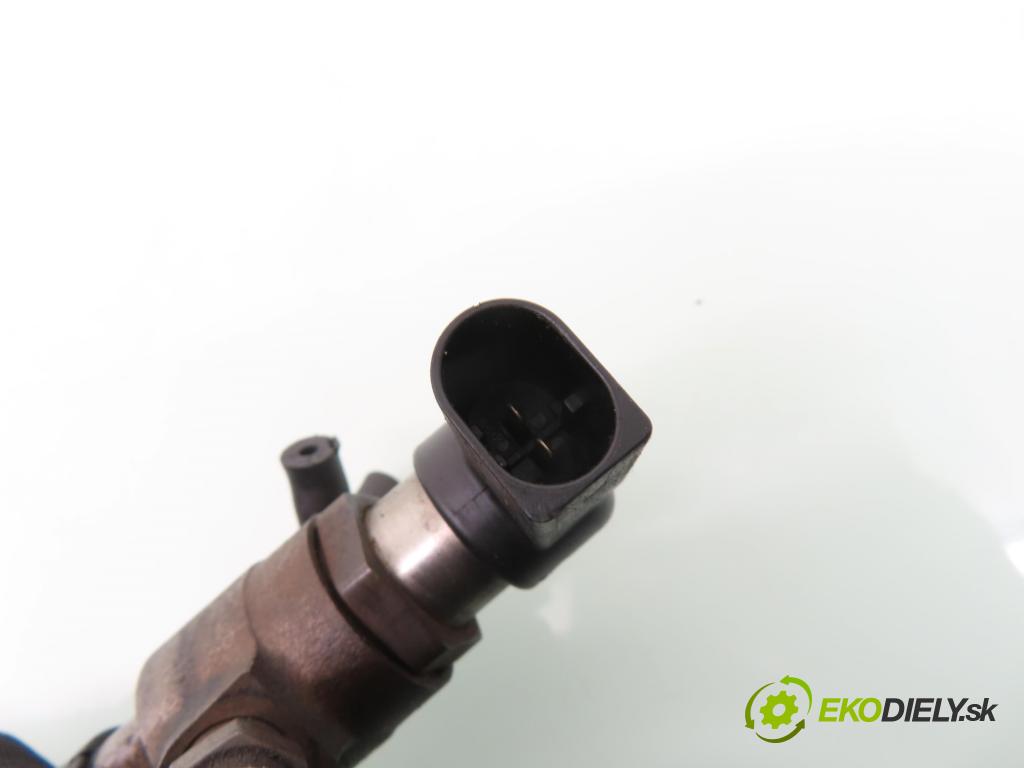 FORD FIESTA V (JH_, JD_) HB 2003 50,00 1.4 TDCi 8V 68 - F6JA 1399,00 vstrekovač 9654551080 (Vstrekovač paliva)