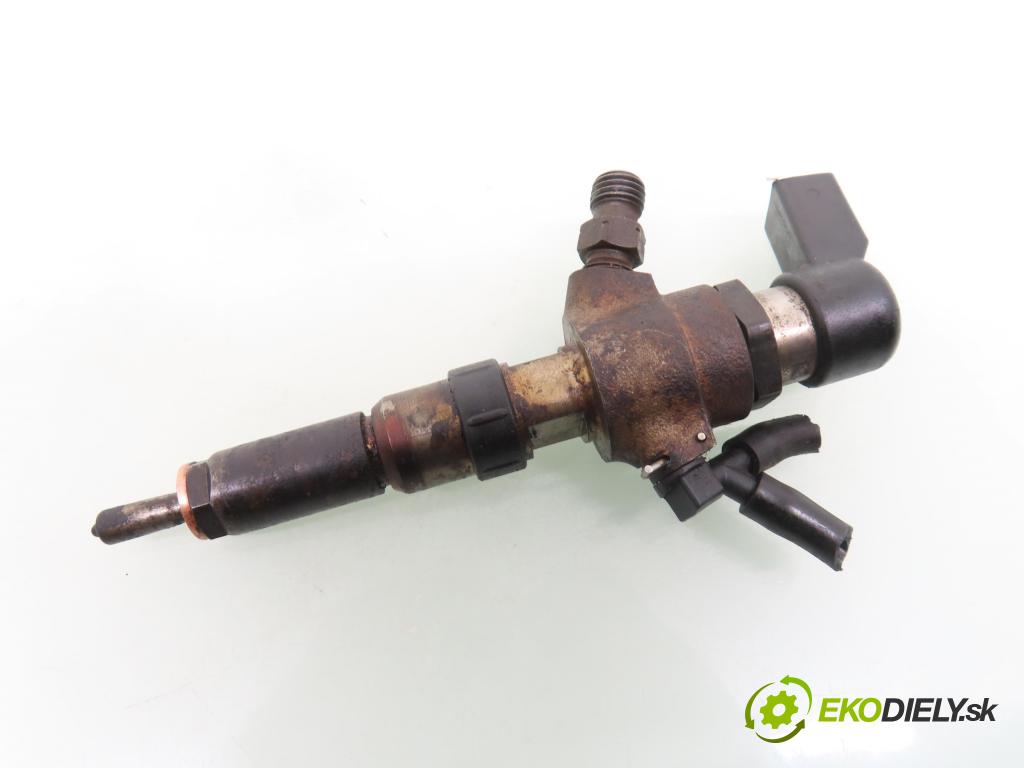 FORD FIESTA V (JH_, JD_) HB 2003 50,00 1.4 TDCi 8V 68 - F6JA 1399,00 vstrekovač 9654551080 (Vstrekovač paliva)