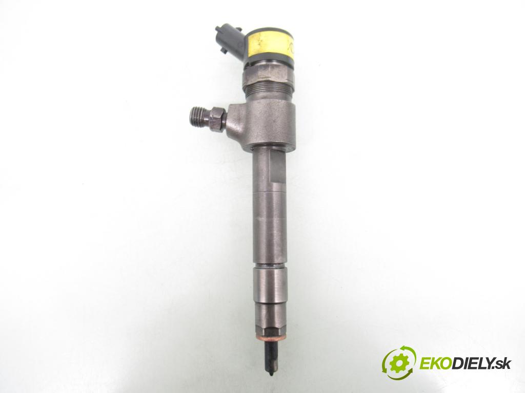 OPEL ASTRA H GTC (L08) HB 2006 88,00 1.9 8V CDTI 120 - Z 19 DT 1910,00 vstrekovač 0445110165 (Vstrekovač paliva)