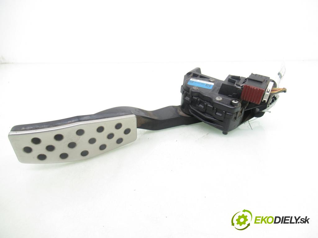 OPEL ASTRA H GTC (L08) HB 2006 88,00 1.9 8V CDTI 120 - Z 19 DT 1910,00 Potenciometer plynu 24427004ZG (Potenciometer plynového pedálu)