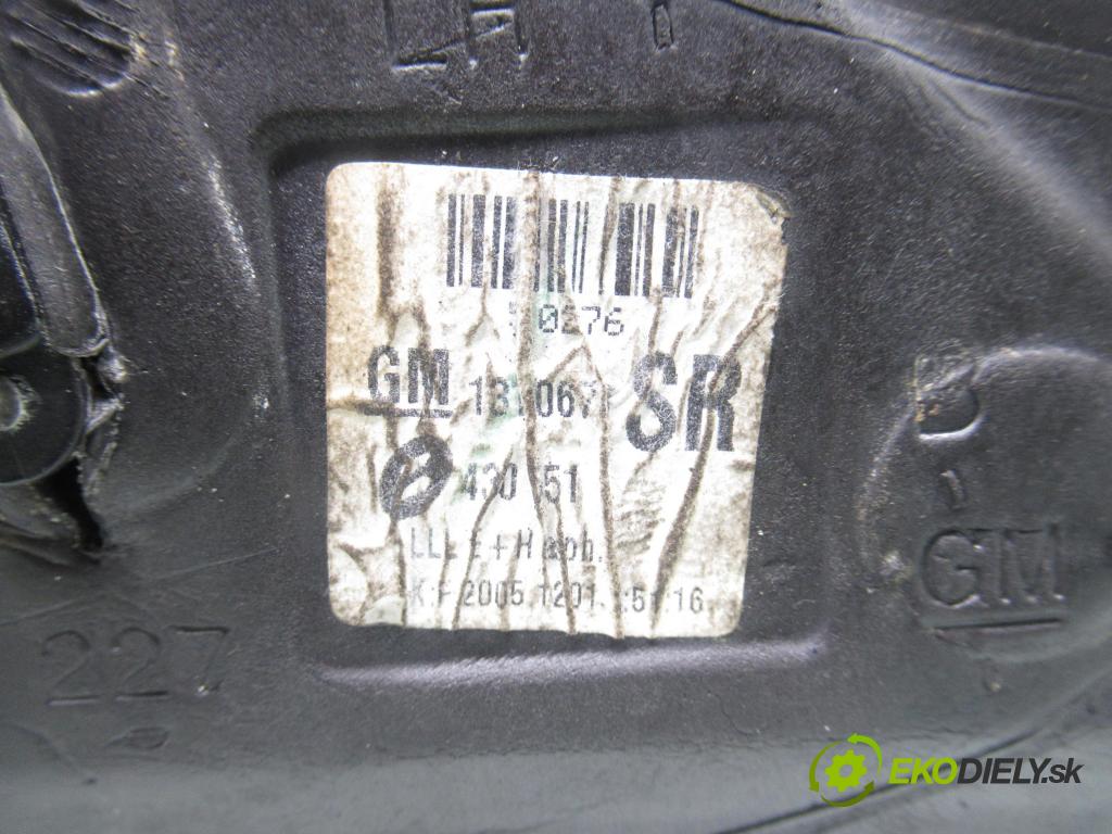 OPEL ASTRA H GTC (L08) HB 2006 88,00 1.9 8V CDTI 120 - Z 19 DT 1910,00 zpětné zrcátko LE 13140673