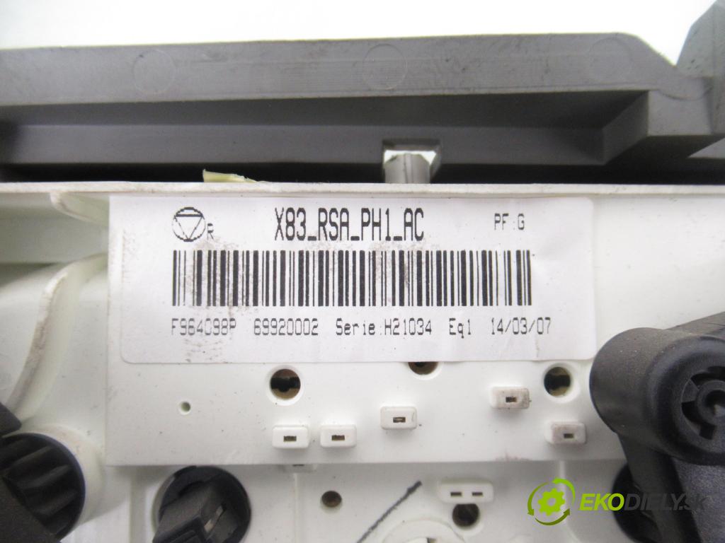 RENAULT TRAFIC II Skrzynia (FL) FURGON 2007 84,00 2.0 dCi 115 - M9R 780 1995,00 Panel topení KLIMATIZACE: 69920002 ; 8200004603 ; 91165788