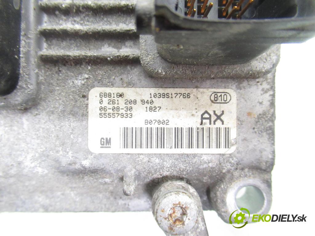 OPEL CORSA D (S07) HB 2006 59,00 1.2 - Z 12 XEP 1229,00 spínačka / imobilizéra IMMO / řídící jednotka 0261208940 ; 55557933 ; P0013252140