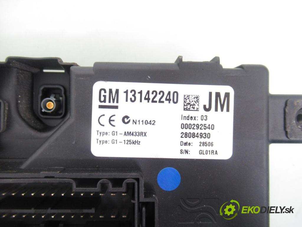 OPEL CORSA D (S07) HB 2006 59,00 1.2 - Z 12 XEP 1229,00 spínačka / imobilizéra IMMO / řídící jednotka 0261208940 ; 55557933 ; P0013252140