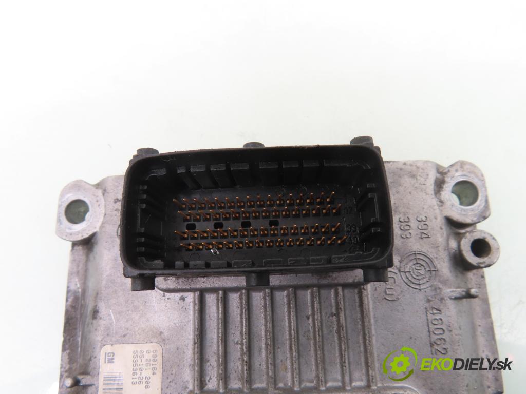 OPEL MERIVA A nadwozie wielkoprzestrzenne (MPV) (X03) MINIVAN 2005 66,00 1.4 16V Twinport - Z 14 XEP 1364,00 Riadiaca jednotka Motor 0261208255 ; 55353613