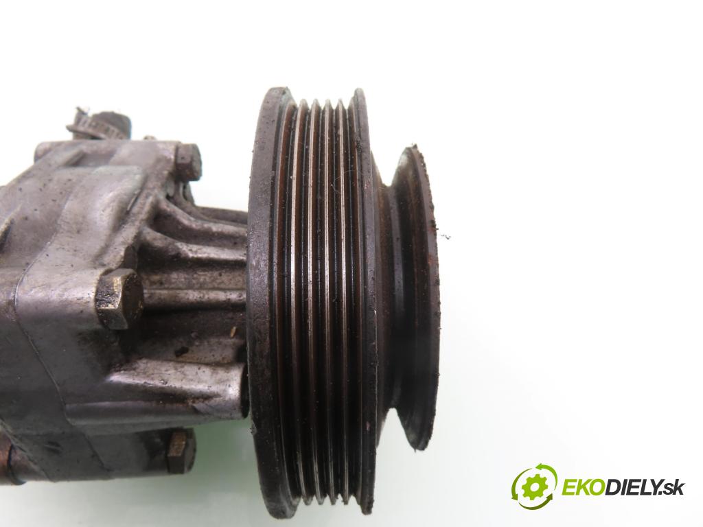 AUDI A4 (8D2, B5) SEDAN 1995 92,00 1.8 - ADR 1781,00 Pumpa servočerpadlo 8D0145156 ; 7681955280 (Servočerpadlo)