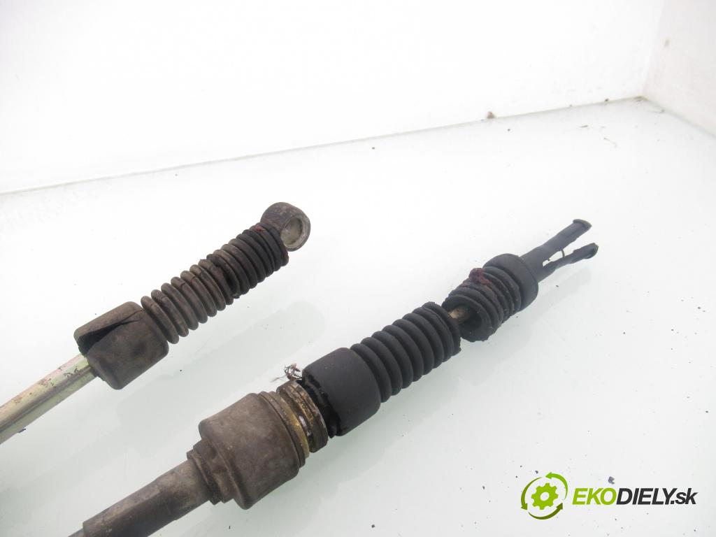 FIAT PUNTO (188_) HB 2003 44,00 1.2 60 - 188 A4.000 1242,00 ZVEDÁK: 735280836