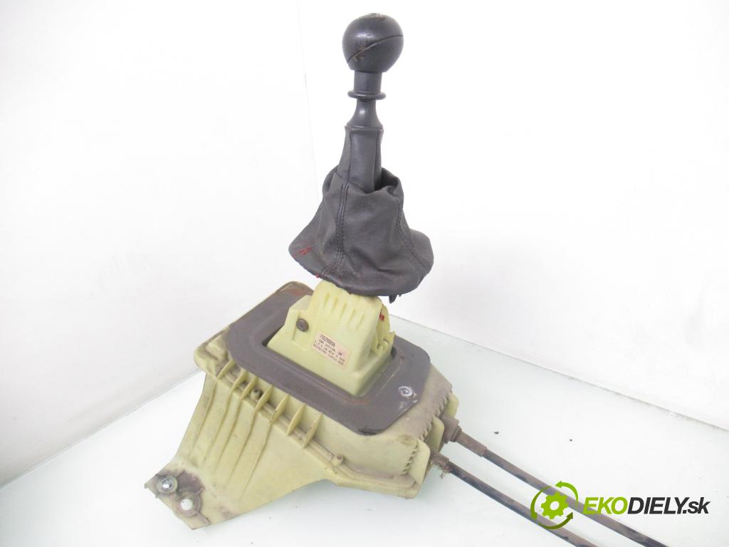 FIAT PUNTO (188_) HB 2003 44,00 1.2 60 - 188 A4.000 1242,00 ZVEDÁK: 735280836