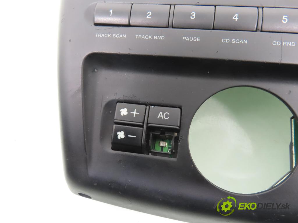 SEAT IBIZA II (6K1) HB 2000 44,00 1.4 i - ABD 1390,00 ZOBRAZIT: 6K1035905J