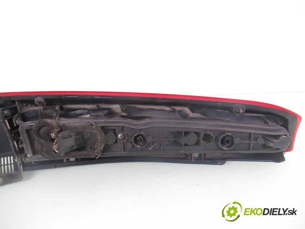 OPEL MERIVA A nadwozie wielkoprzestrzenne (MPV) (X03) MINIVAN 2007 77,00 1.6 16V 105 - Z 16 XEP 1598,00 Svetlo pravé zadné