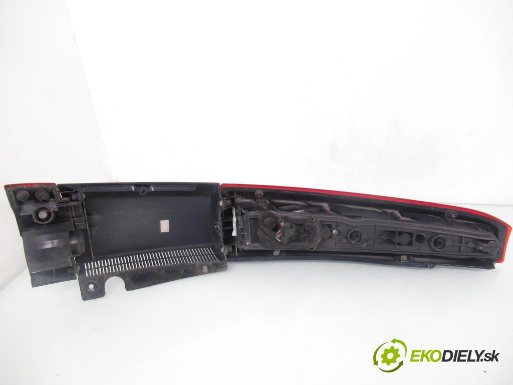 OPEL MERIVA A nadwozie wielkoprzestrzenne (MPV) (X03) MINIVAN 2007 77,00 1.6 16V 105 - Z 16 XEP 1598,00 Svetlo pravé zadné