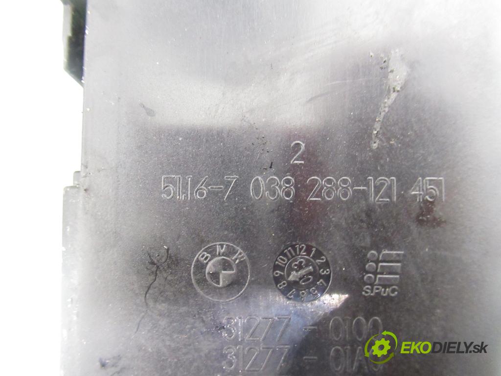 BMW 3 Touring (E46) KOMBI 2004 110,00 320 d 150 - M47 D20 (204D4) 1995,00 Lakťová opierka 8213680 ; 8213678 ; 8225986