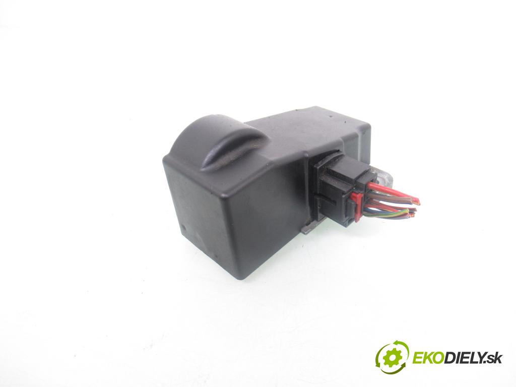 VW PASSAT B6 Variant (3C5) KOMBI 2005 103,00 2.0 TDI 16V - BKP 1968,00 blokáda tyče volantu 3C0905861D ; 33570102