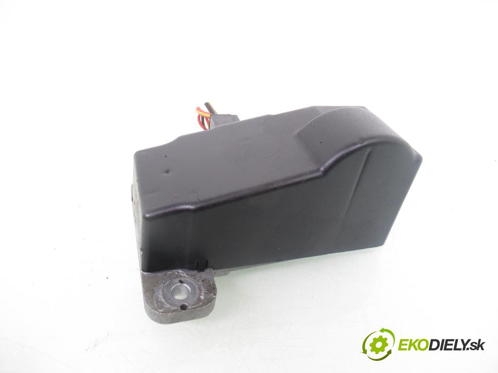 VW PASSAT B6 Variant (3C5) KOMBI 2005 103,00 2.0 TDI 16V - BKP 1968,00 blokáda tyče volantu 3C0905861D ; 33570102