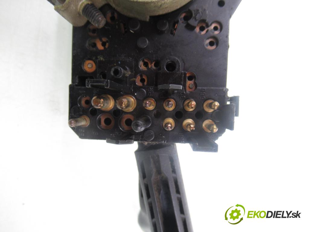 AUDI 80 (8C, B4) SEDAN 1992 66,00 2.0 90 - ABT 1984,00 páčka/prepínač 4A0953503 ; 443953513H