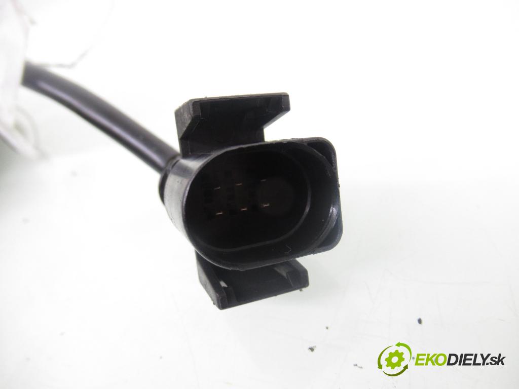SEAT IBIZA II (6K1) HB 1999 66,00 1.9 TDI 90 - AHU 1896,00 potenciometr plynového pedálu 0281002275 ; 961305501 (Potenciometr plynového pedálu)
