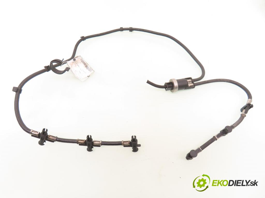 AUDI A6 (4F2, C6) SEDAN 2004 155,00 3.0 TDI quattro - BNG 2967,00 rúrka VSTREKOVAČE: 059218A