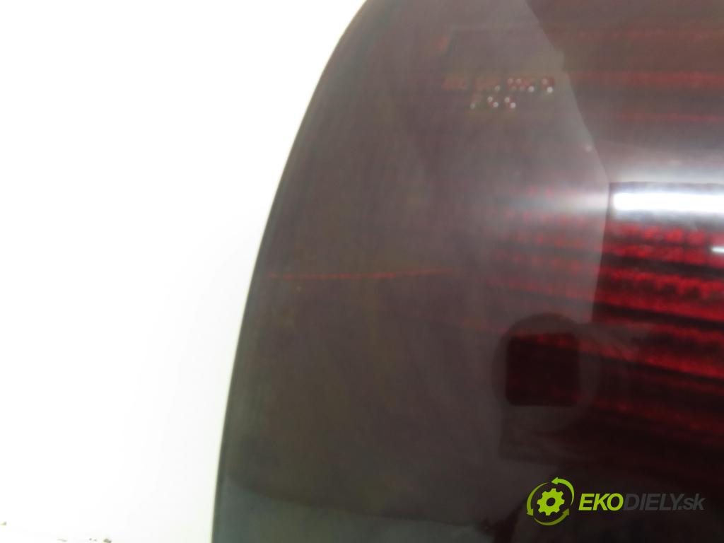 AUDI A4 (8D2, B5) SEDAN 1997 110,00 1.8 T 150 - AEB 1781,00 svetla 8D0945096C ; 8D0945095D