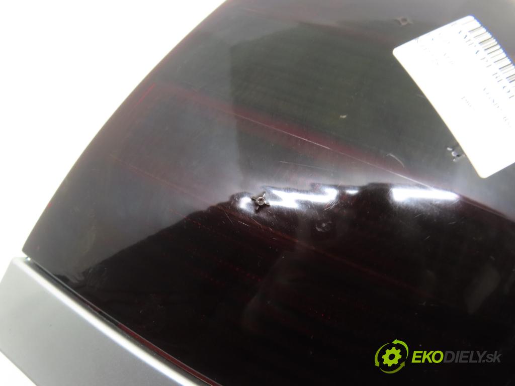 AUDI A4 (8D2, B5) SEDAN 1997 110,00 1.8 T 150 - AEB 1781,00 svetla 8D0945096C ; 8D0945095D