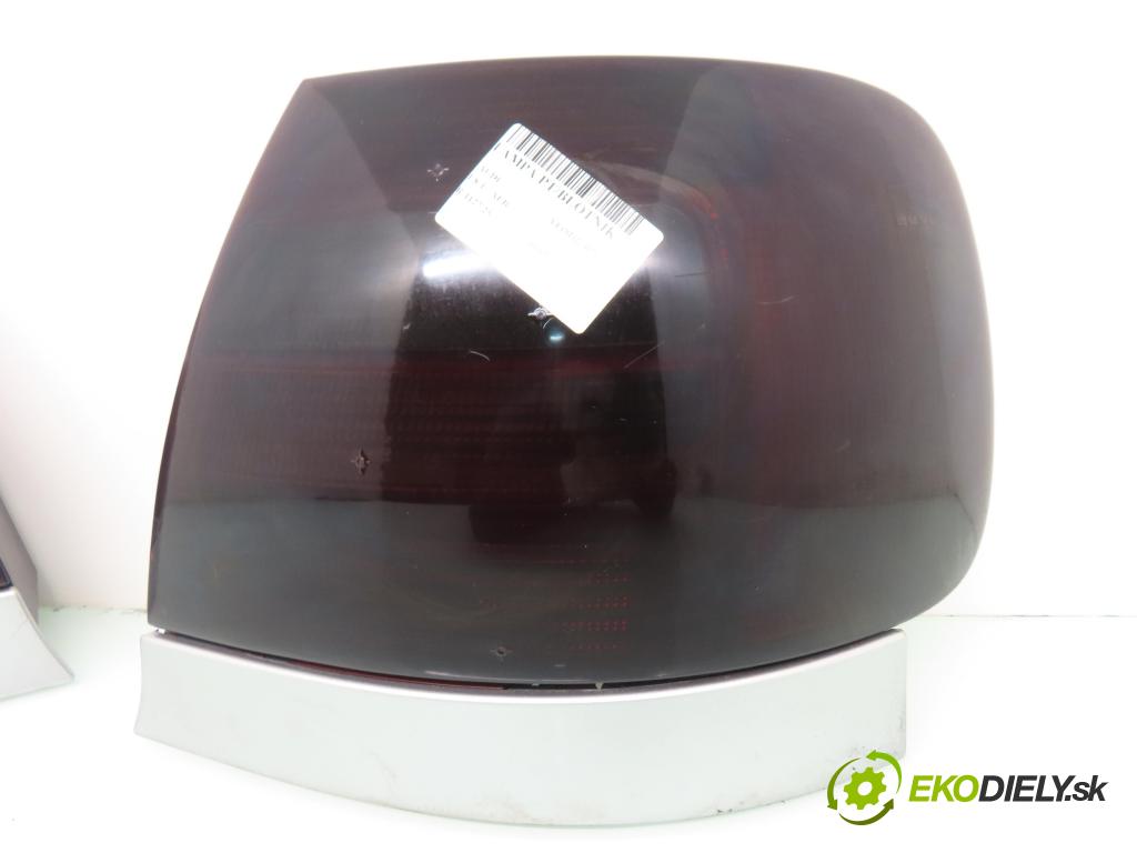 AUDI A4 (8D2, B5) SEDAN 1997 110,00 1.8 T 150 - AEB 1781,00 svetla 8D0945096C ; 8D0945095D