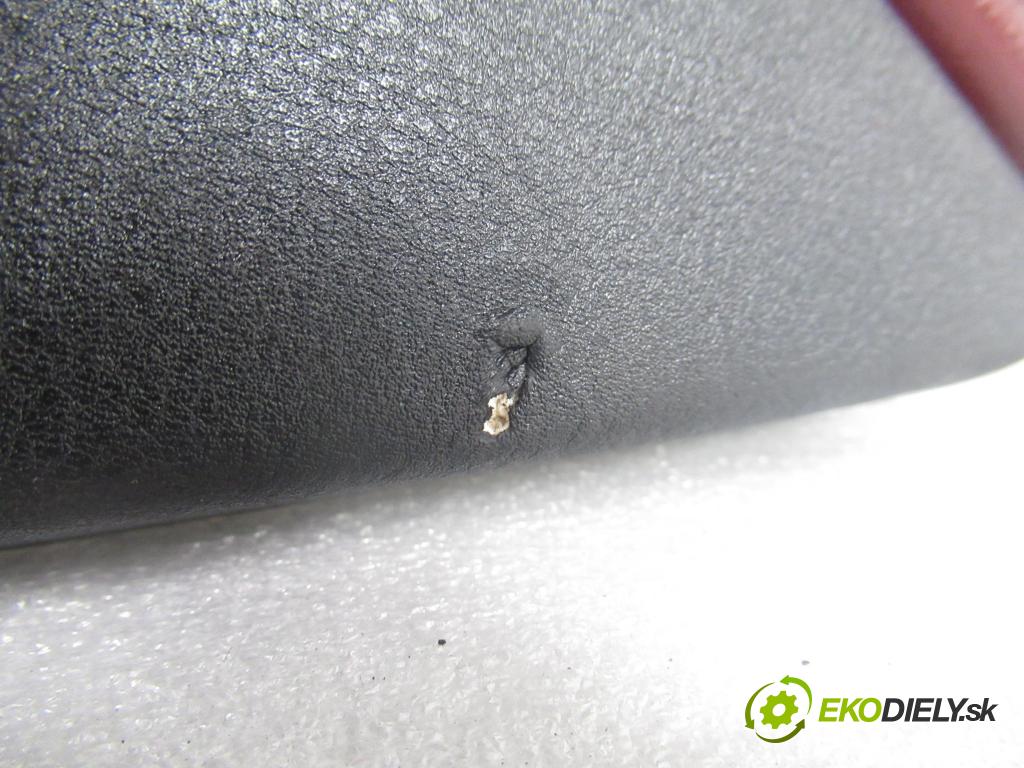 BMW 3 Touring (E46) KOMBI 2004 110,00 320 d 150 - M47 D20 (204D4) 1995,00 čalúnenie Dvere pravé zadné 7043010