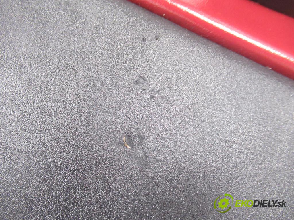 BMW 3 Touring (E46) KOMBI 2004 110,00 320 d 150 - M47 D20 (204D4) 1995,00 čalúnenie Dvere pravé zadné 7043010