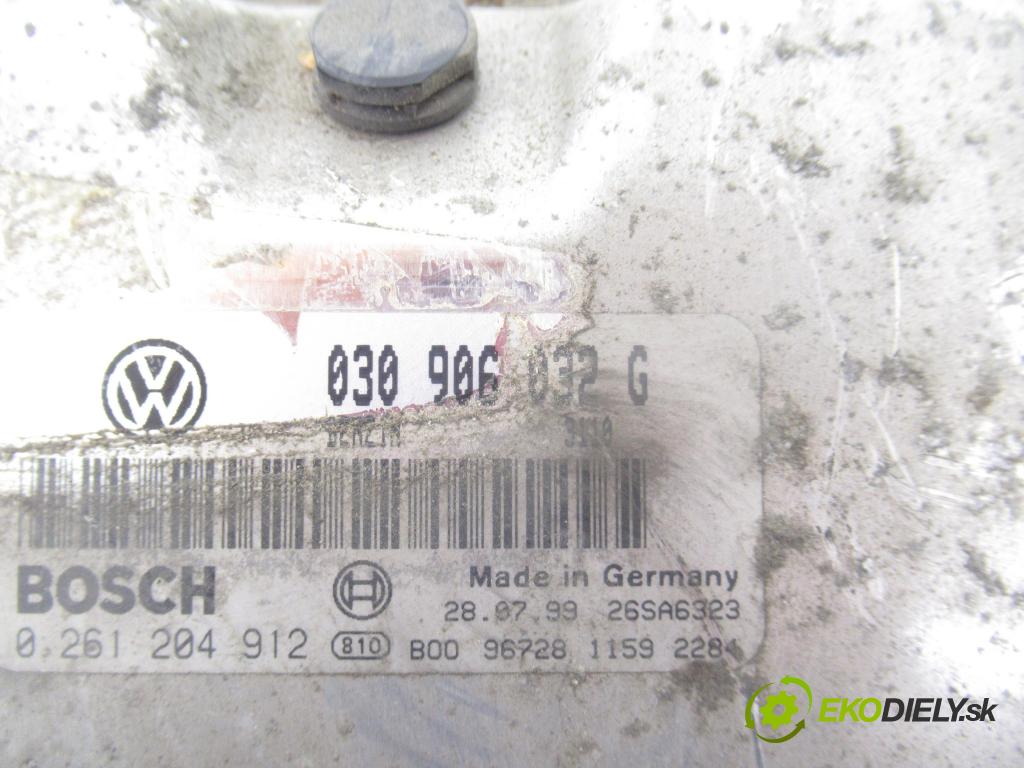 VW POLO (6N2) HB 1999 37,00 1.0 MPI 50 - AUC 999,00 spinačka / imobilizéra IMMO / Riadiaca jednotka 030906032G ; 0261204912 ; 0263627003