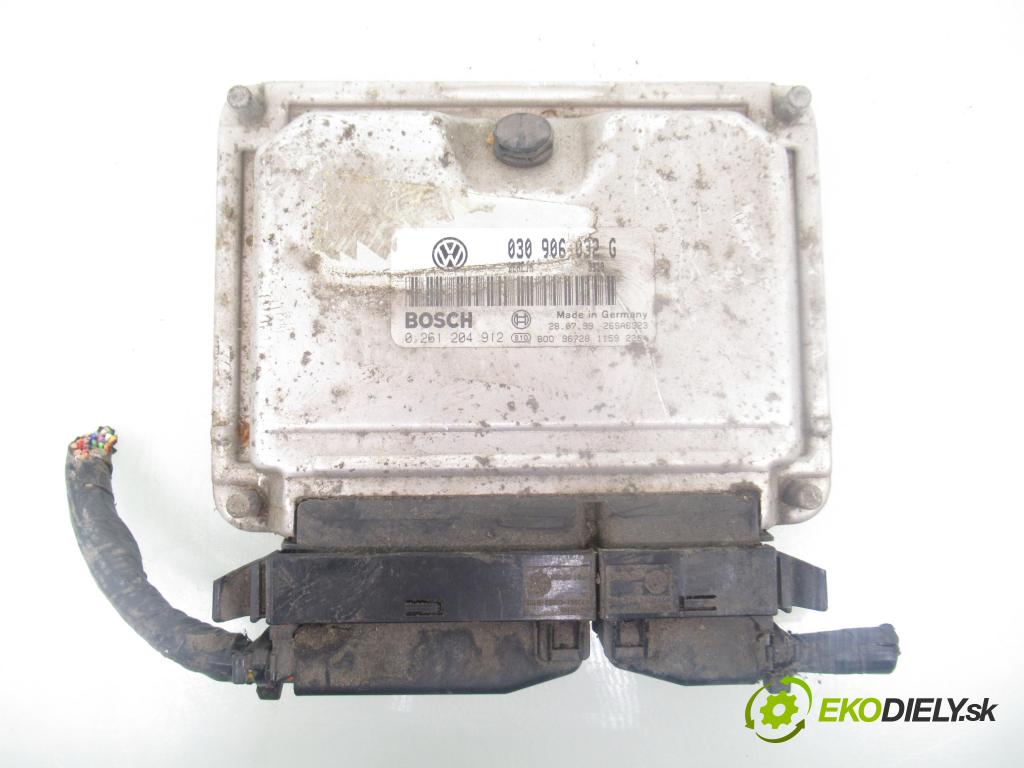 VW POLO (6N2) HB 1999 37,00 1.0 MPI 50 - AUC 999,00 spinačka / imobilizéra IMMO / Riadiaca jednotka 030906032G ; 0261204912 ; 0263627003