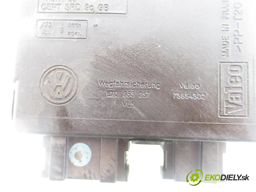 VW POLO (6N2) HB 1999 37,00 1.0 MPI 50 - AUC 999,00 spinačka / imobilizéra IMMO / Riadiaca jednotka 030906032G ; 0261204912 ; 0263627003