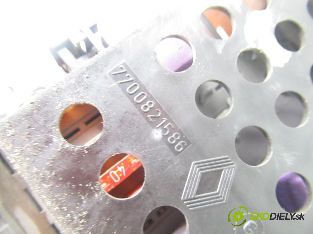 RENAULT LAGUNA I (B56_, 556_) LIFTBACK 1999 79,00 1.6 16V (B568, B561) - K4M 720 1598,00 spínačka / imobilizéra IMMO / řídící jednotka 7700821586 ; 8200022435C ; S105200006