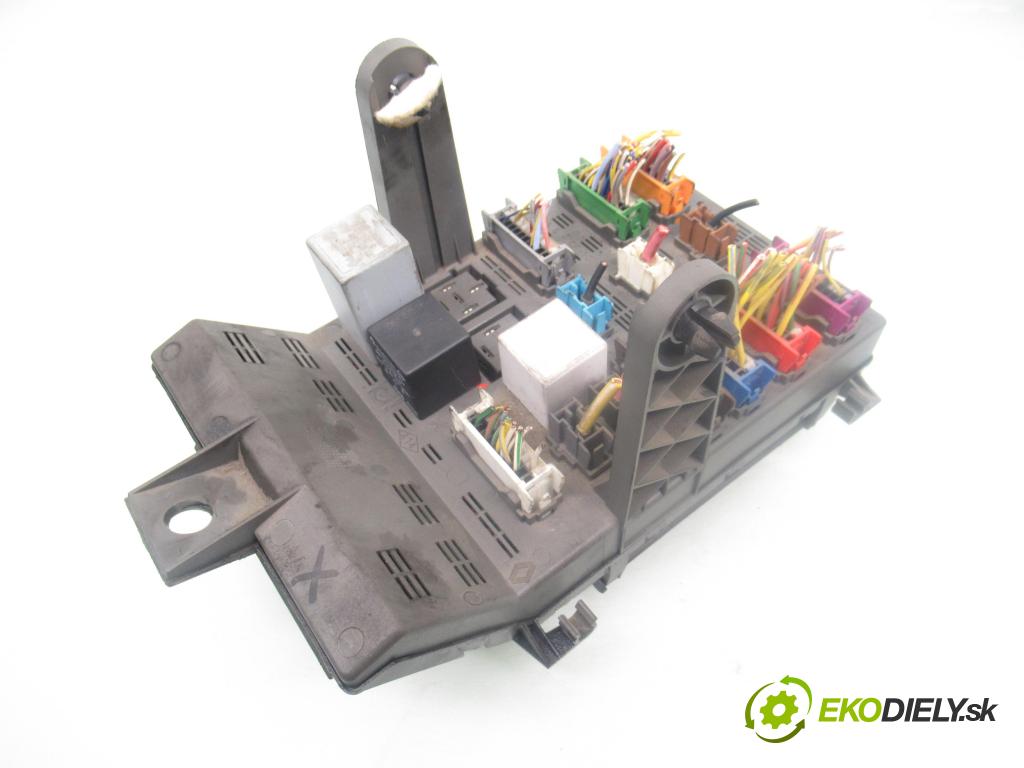 RENAULT LAGUNA I (B56_, 556_) LIFTBACK 1999 79,00 1.6 16V (B568, B561) - K4M 720 1598,00 spínačka / imobilizéra IMMO / řídící jednotka 7700821586 ; 8200022435C ; S105200006