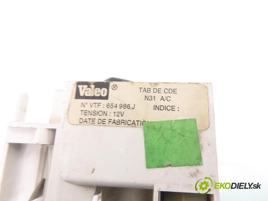 PEUGEOT PARTNER Combispace (5F) KOMBIVAN 2001 51,00 1.9 D - WJZ (DW8) 1868,00 Panel topení 654986J