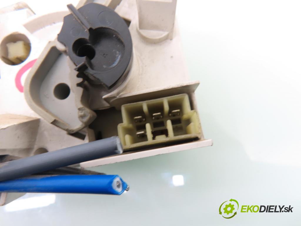 PEUGEOT PARTNER Combispace (5F) KOMBIVAN 2001 51,00 1.9 D - WJZ (DW8) 1868,00 Panel topení 654986J