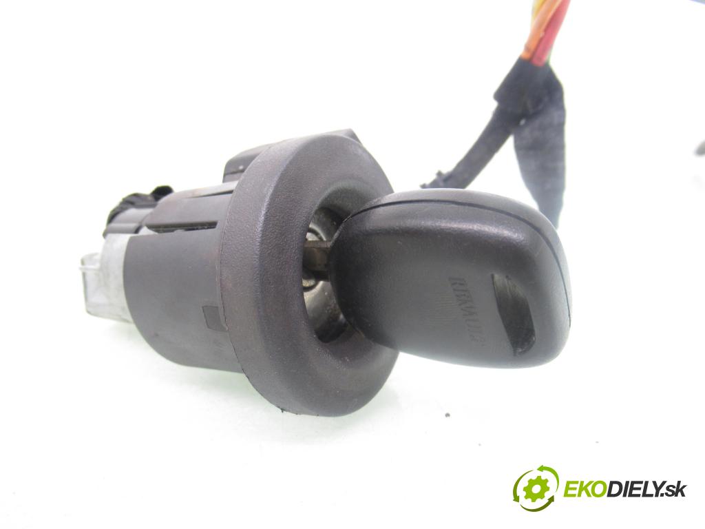 RENAULT CLIO II (BB_, CB_) HB 1999 43,00 1.2 8V 58 1149,00 spínačka / imobilizéra IMMO / řídící jednotka 7700112436 ; S110030104 ; 21624654