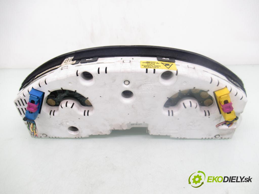 AUDI A4 (8D2, B5) SEDAN 1997 110,00 1.8 T 150 - AEB 1781,00 Prístrojovka elektrický 8D0919034B