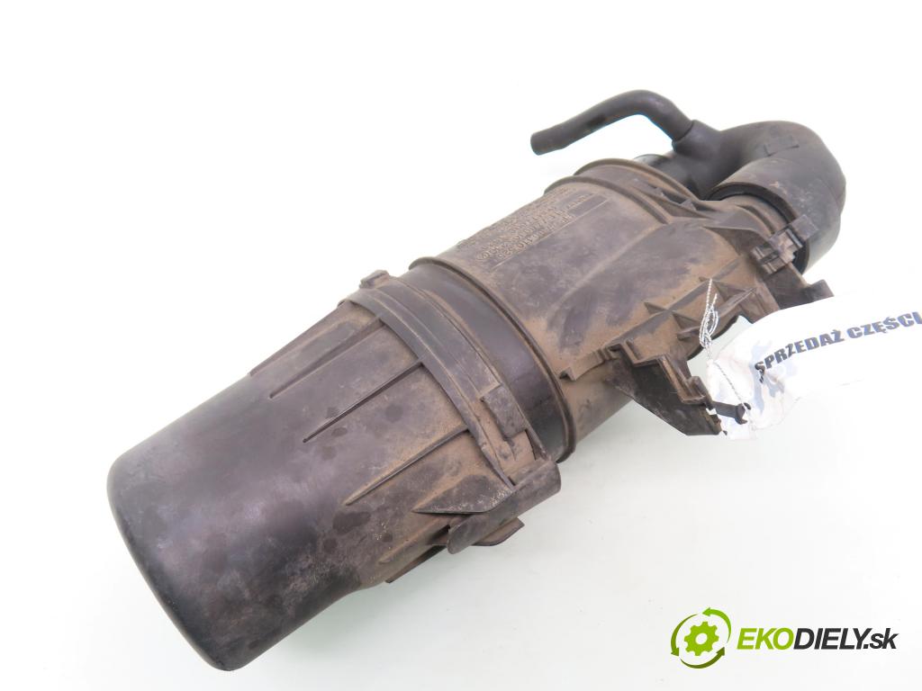 RENAULT CLIO II (BB_, CB_) HB 1999 43,00 1.2 8V 58 1149,00 obal filtra vzduchu 7700110525 ; 7700105236K (Kryt vzduchového filtru)