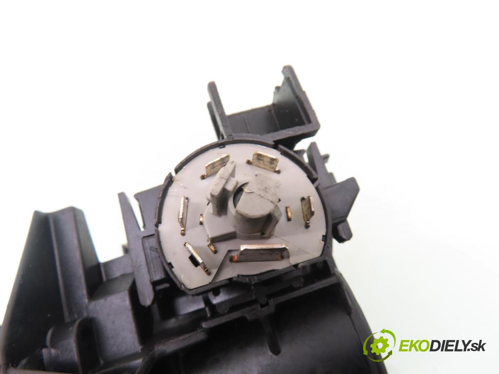 OPEL ASTRA G liftback (T98) HB 2001 74,00 2.0 DTI 16V - X 20 DTH 1995,00 spínačka 90589313 ; 90589389 (Spínací skříňka)