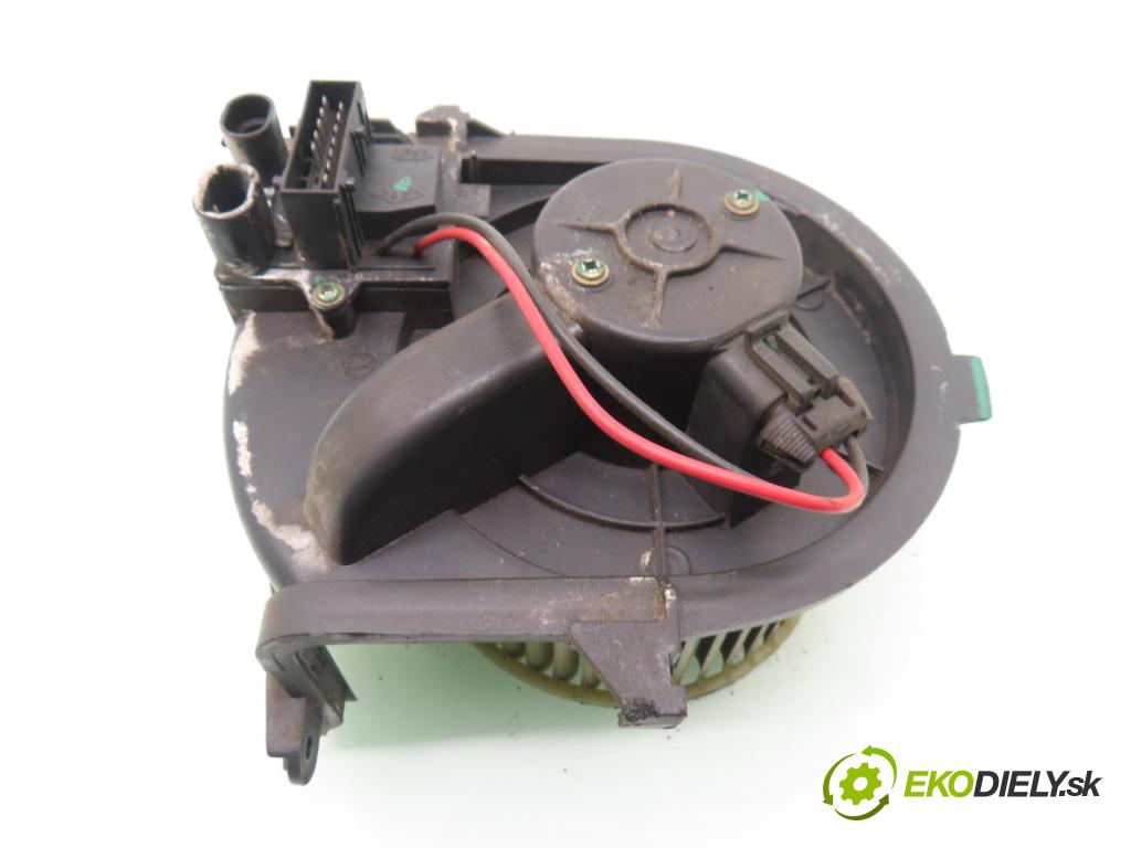 RENAULT CLIO II (BB_, CB_) HB 1999 43,00 1.2 8V 58 1149,00 ventilátor větráku 127121200