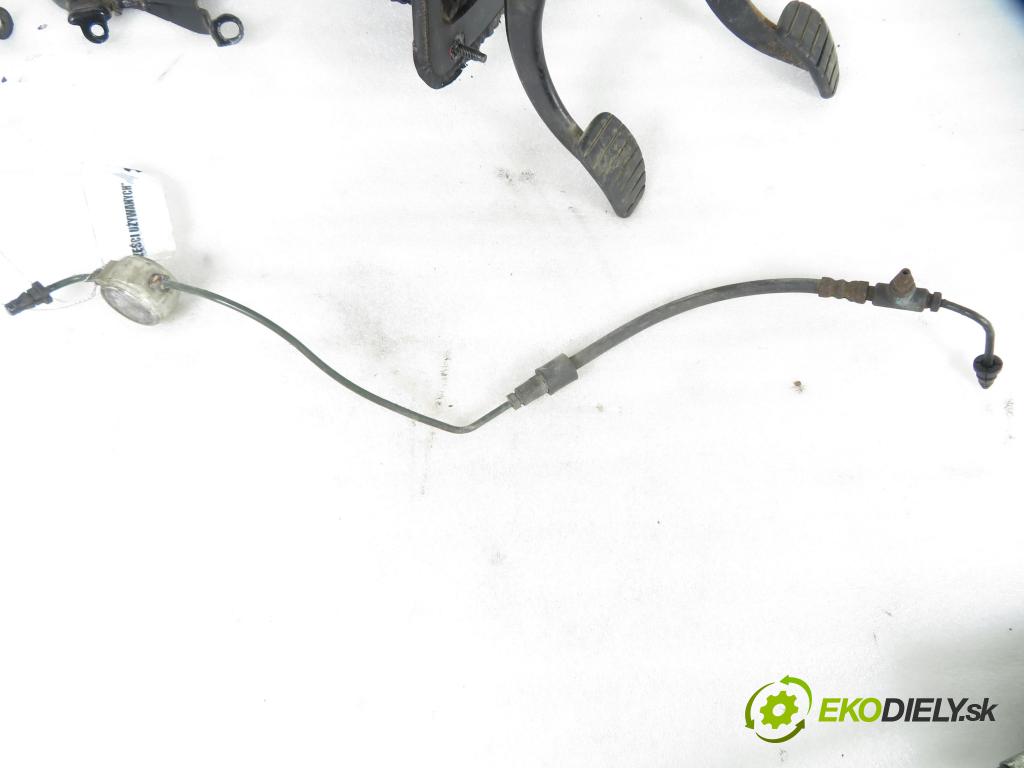 RENAULT TRAFIC II Skrzynia (FL) FURGON 2007 84,00 2.0 dCi 115 - M9R 780 1995,00 preloženie 8200506830 ; 93857441