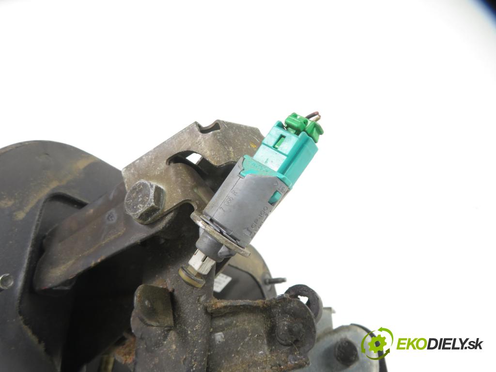 RENAULT TRAFIC II Skrzynia (FL) FURGON 2007 84,00 2.0 dCi 115 - M9R 780 1995,00 preloženie 8200506830 ; 93857441